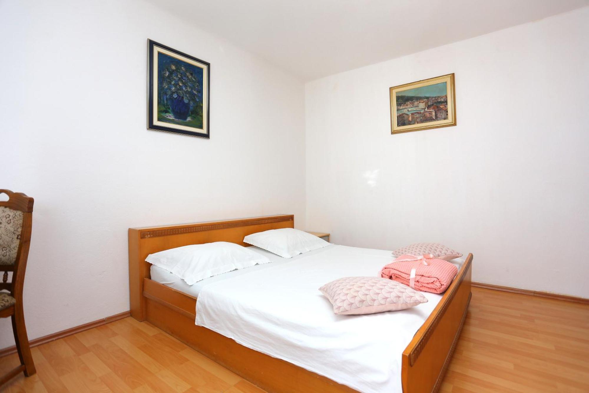 Rooms With A Parking Space Split - 17766 Rom bilde