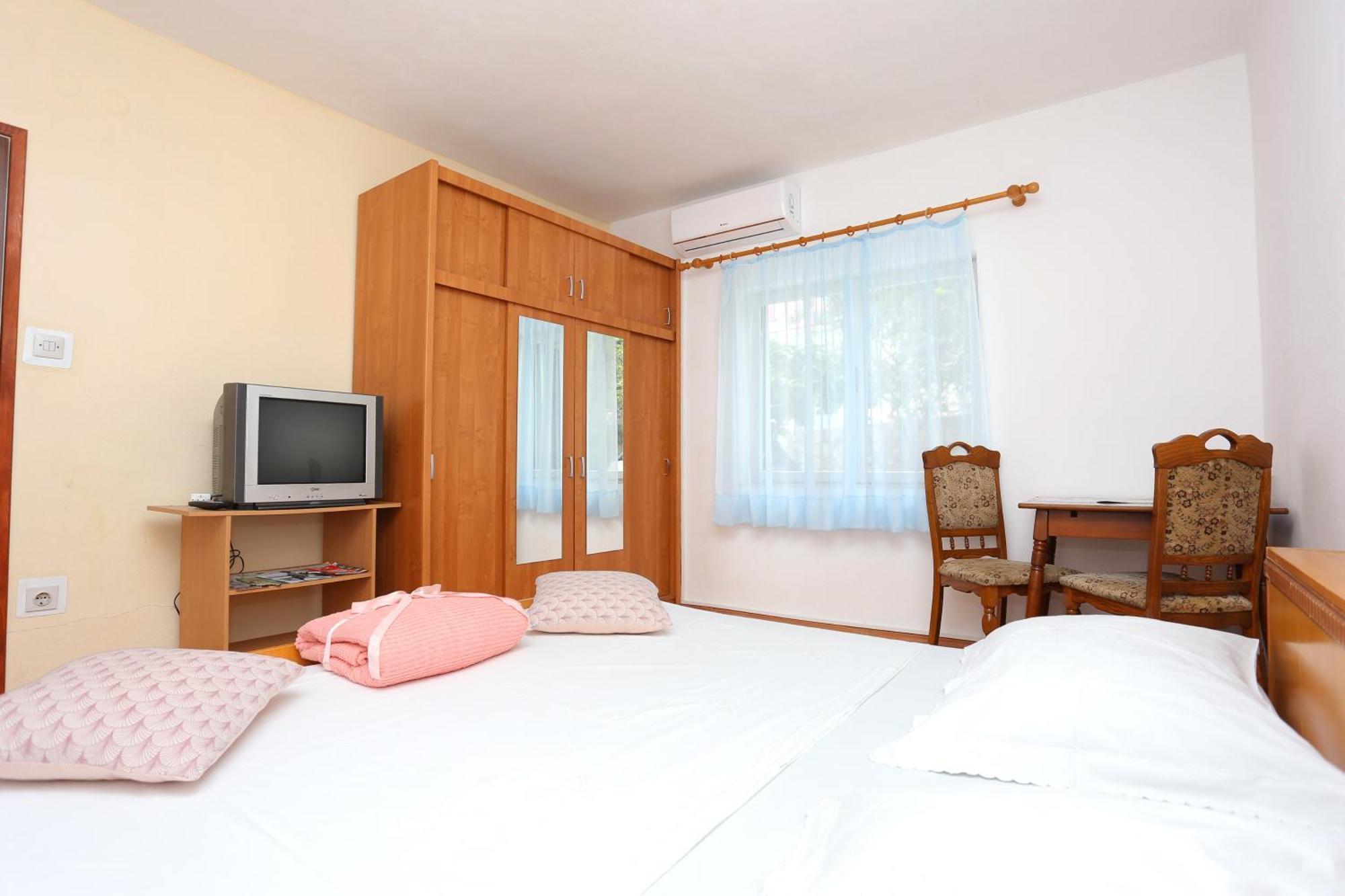 Rooms With A Parking Space Split - 17766 Rom bilde